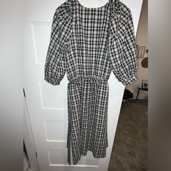 Plaid Dress - Picture 3 of 3